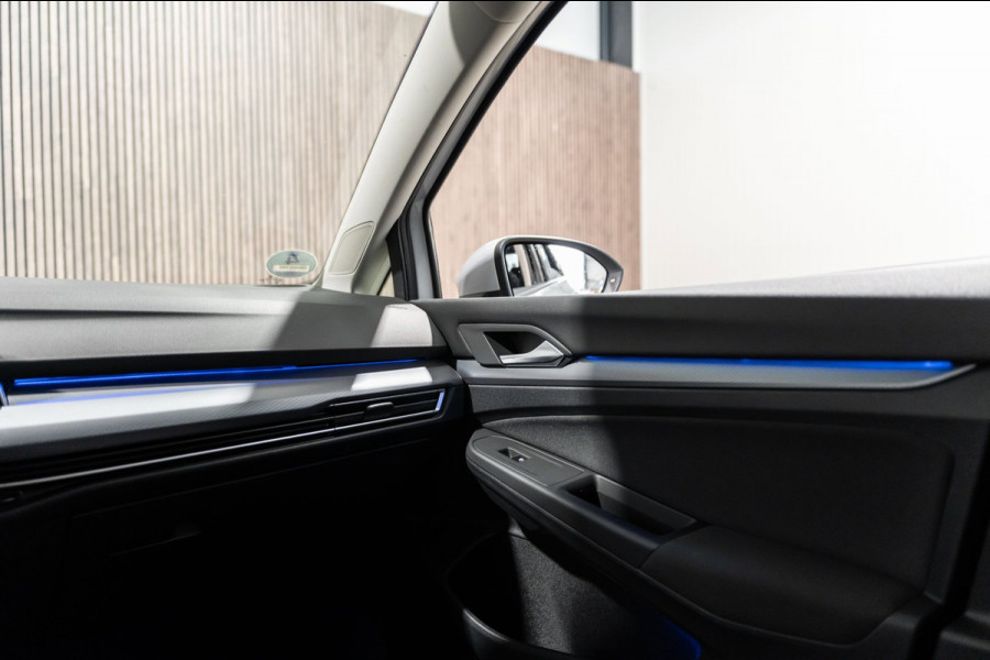 Volkswagen Golf 1.0 eTSI Life DSG LED CAMERA PDC