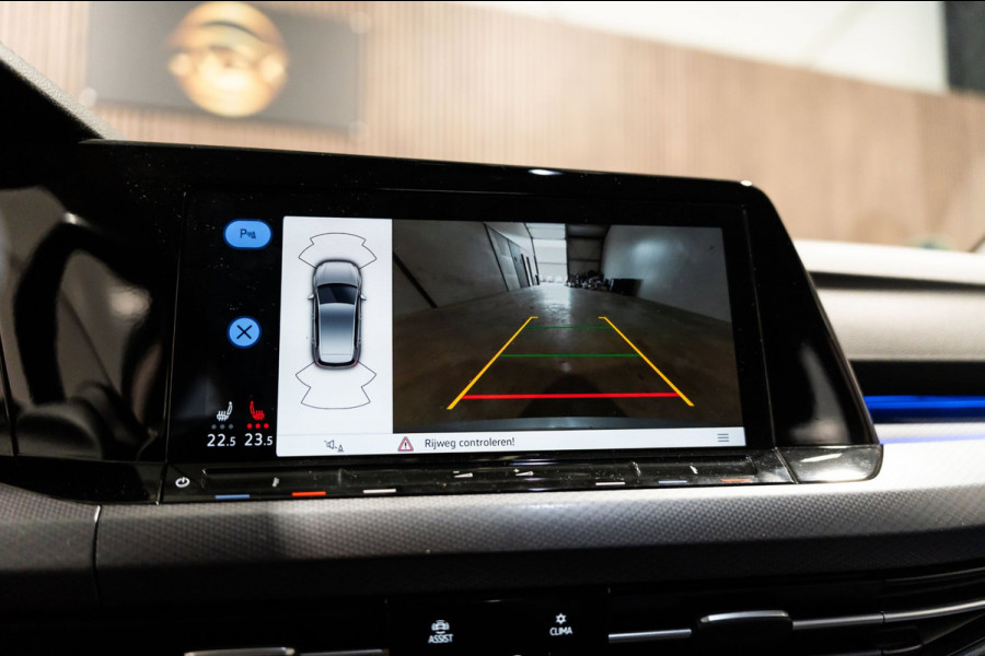 Volkswagen Golf 1.0 eTSI Life DSG LED CAMERA PDC