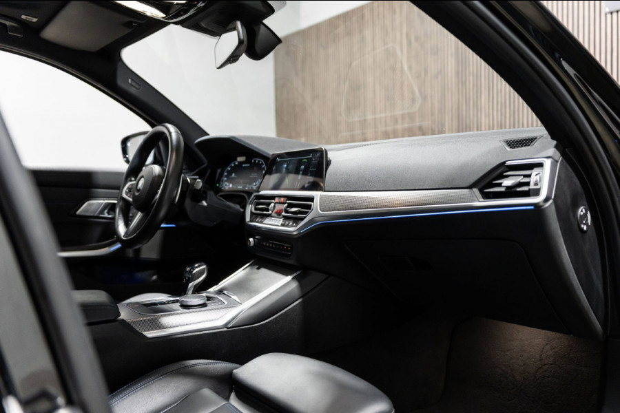 BMW 3 Serie Touring M340d xDrive High Executive PANO LEDER CAMERA
