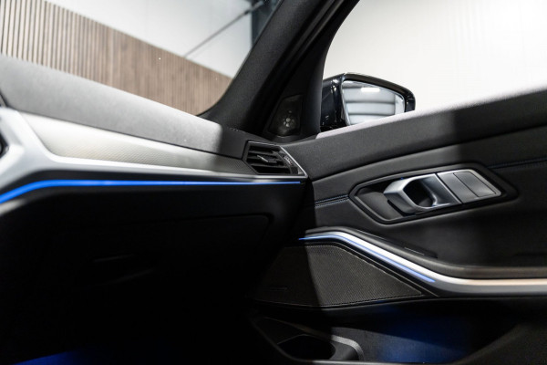 BMW 3 Serie Touring M340d xDrive High Executive PANO LEDER CAMERA