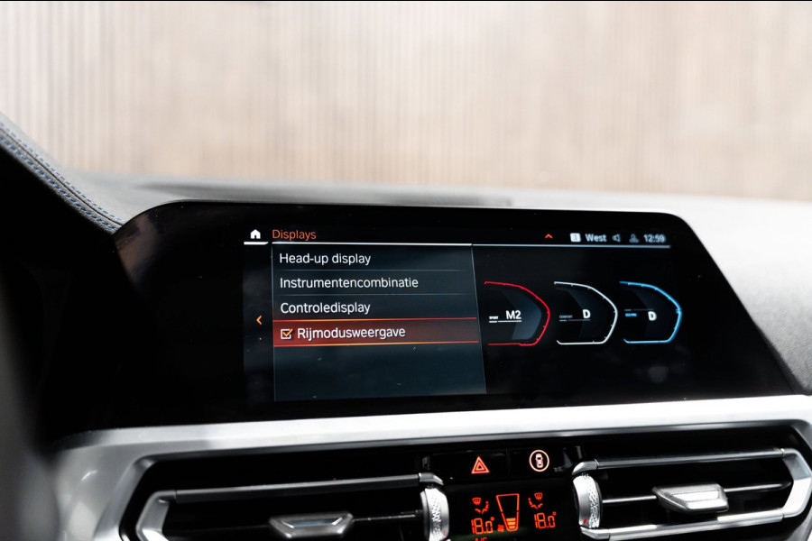 BMW 3 Serie Touring M340d xDrive High Executive PANO LEDER CAMERA