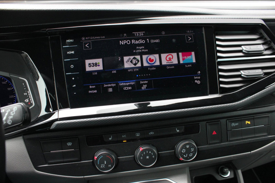Volkswagen Transporter 2.0 TDI L2H1 150PK JB-EDITION DSG / ALCANTARE HEMEL / LEDEREN BEKLEDING / FULL / APPLE CARPLAY / NAVIGATIE