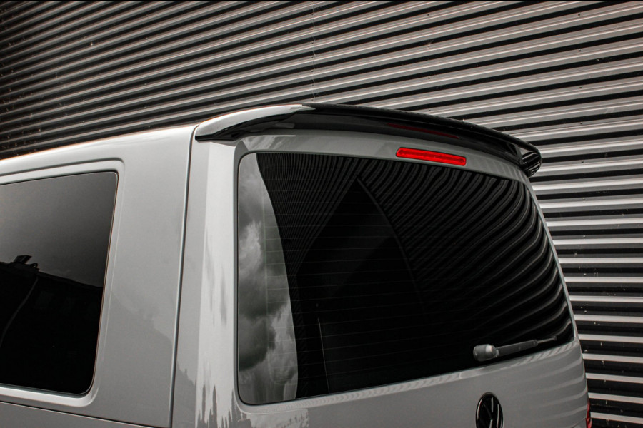 Volkswagen Transporter 2.0 TDI L2H1 150PK JB-EDITION DSG / ALCANTARE HEMEL / LEDEREN BEKLEDING / FULL / APPLE CARPLAY / NAVIGATIE