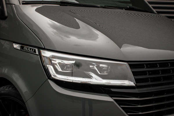 Volkswagen Transporter 2.0 TDI L2H1 150PK JB-EDITION DSG / ALCANTARE HEMEL / LEDEREN BEKLEDING / FULL / APPLE CARPLAY / NAVIGATIE