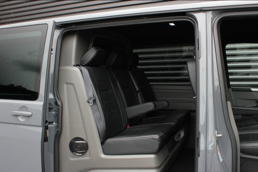 Volkswagen Transporter 2.0 TDI L2H1 150PK JB-EDITION DSG / ALCANTARE HEMEL / LEDEREN BEKLEDING / FULL / APPLE CARPLAY / NAVIGATIE