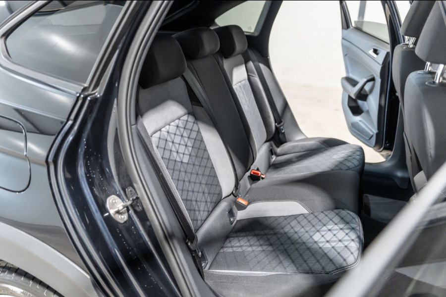 Volkswagen Taigo 1.5 TSI R-Line DSG PANO LED Keyless