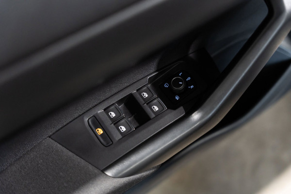 Volkswagen Taigo 1.5 TSI R-Line DSG PANO LED Keyless
