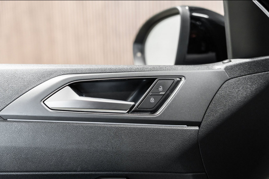 Volkswagen Taigo 1.5 TSI R-Line DSG PANO LED Keyless
