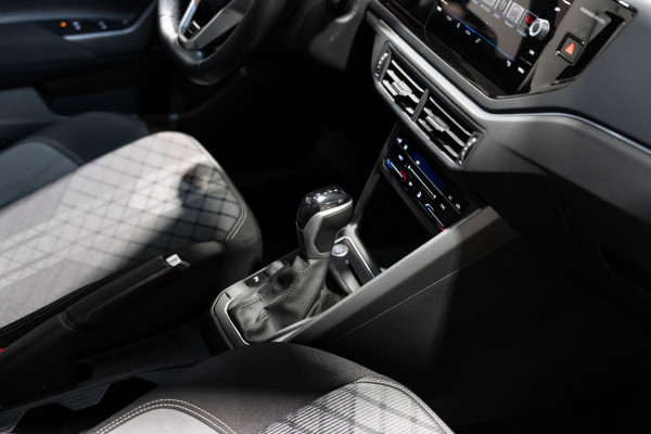 Volkswagen Taigo 1.5 TSI R-Line DSG PANO LED Keyless