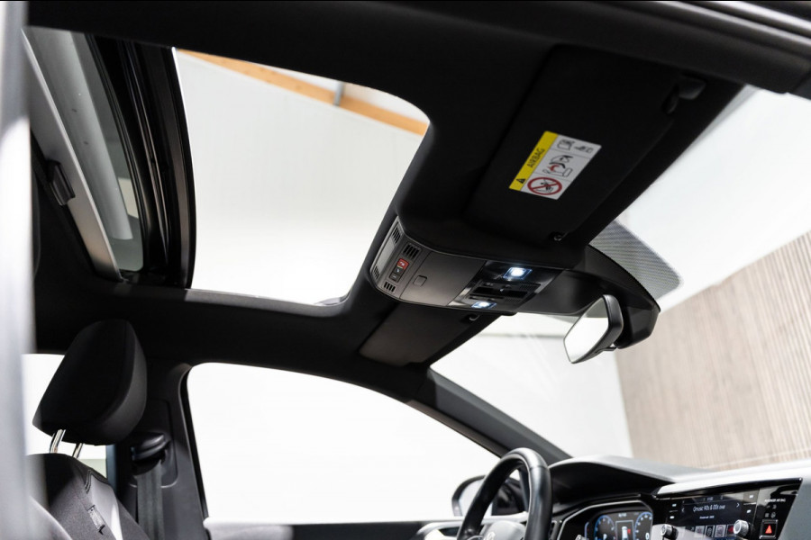 Volkswagen Taigo 1.5 TSI R-Line DSG PANO LED Keyless
