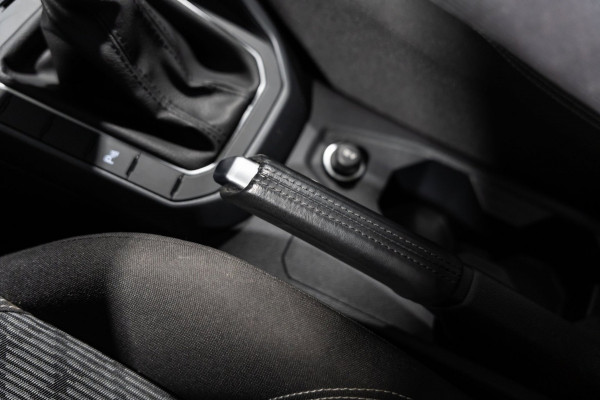 Volkswagen Taigo 1.5 TSI R-Line DSG PANO LED Keyless