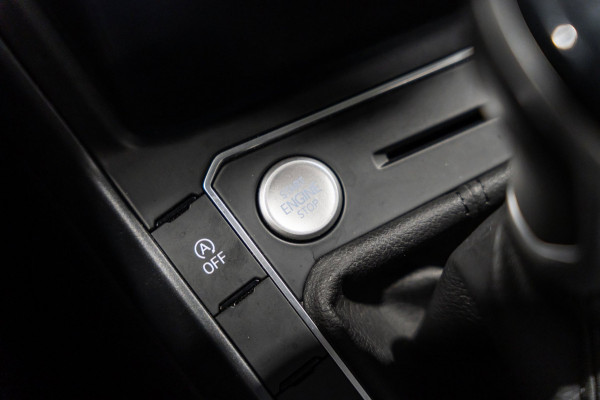 Volkswagen Taigo 1.5 TSI R-Line DSG PANO LED Keyless