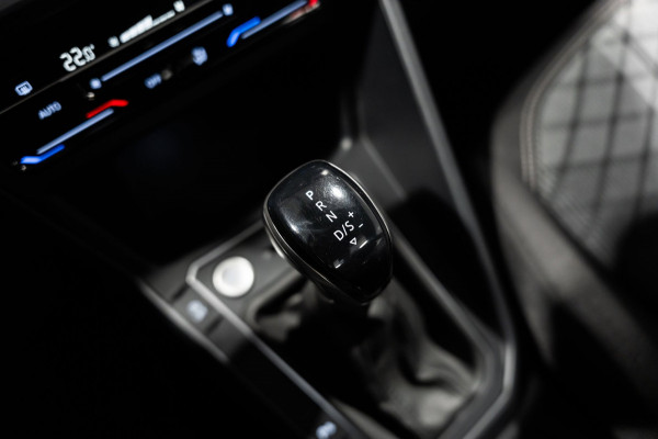 Volkswagen Taigo 1.5 TSI R-Line DSG PANO LED Keyless