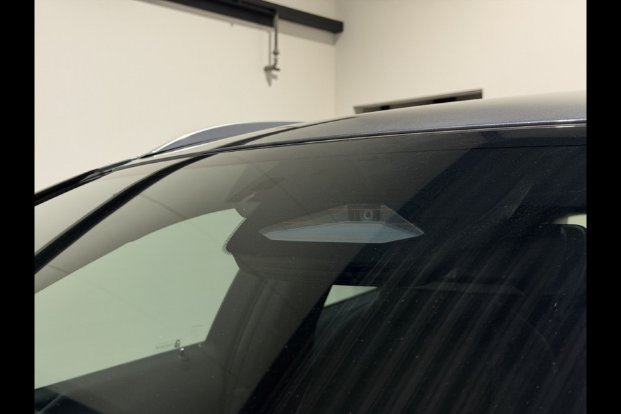 Lexus UX 300e Luxury 54 kWh | Leder interieur | Stoelen verwarmd & gekoeld | Keyless | Soh (batterijcheck) Waarde 99,0 %