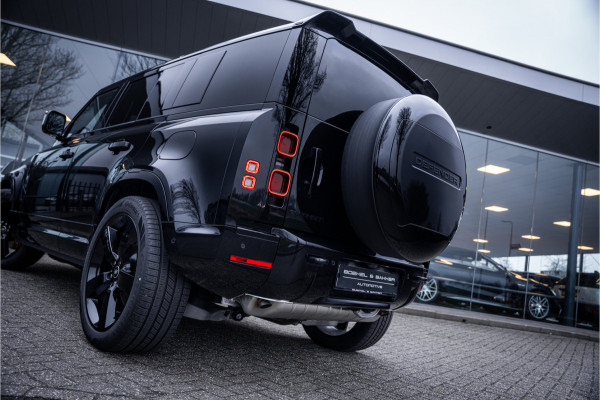 Land Rover Defender 110 P300e 110 X-Dynamic HSE ** HUD ** Trekhaak ** Panodak ** Koelbox Elektrisch rijbereik tot 55km (WLTP)