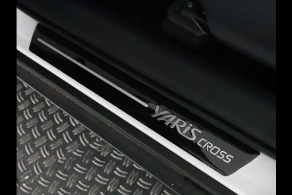 Toyota Yaris Cross Hybrid 115 Dynamic Sport Bi-Tone | Stuur- & Stoelverwarming | Apple Carplay & AndroidAUTO | Camera