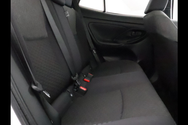 Toyota Yaris Cross Hybrid 115 Dynamic Sport Bi-Tone | Stuur- & Stoelverwarming | Apple Carplay & AndroidAUTO | Camera