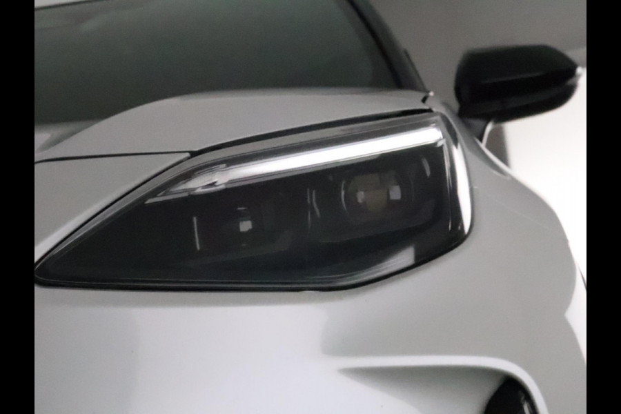 Toyota Yaris Cross Hybrid 115 Dynamic Sport Bi-Tone | Stuur- & Stoelverwarming | Apple Carplay & AndroidAUTO | Camera