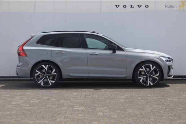 Volvo XC60 T8 455PK Automaat hybrid AWD Ultra Black Edition Luchtvering/ Semi-elektrisch inklapbare trekhaak/ Stoelverwarming voor en achter/ Stuurverwarming/ Harman Kardon Audio/