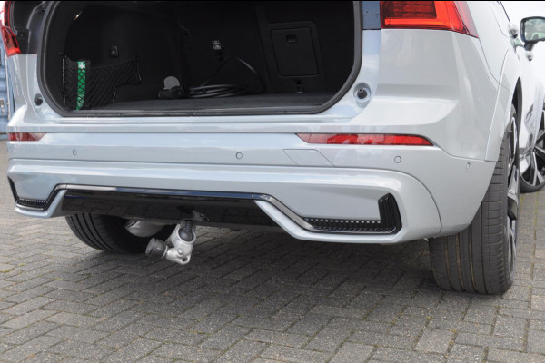 Volvo XC60 T8 455PK Automaat hybrid AWD Ultra Black Edition Luchtvering/ Semi-elektrisch inklapbare trekhaak/ Stoelverwarming voor en achter/ Stuurverwarming/ Harman Kardon Audio/