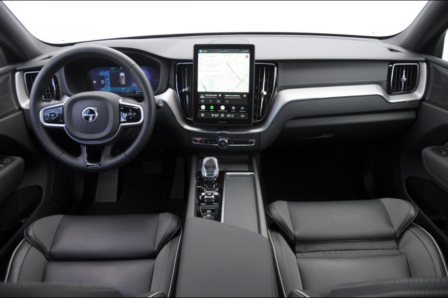 Volvo XC60 T8 455PK Automaat hybrid AWD Ultra Black Edition Luchtvering/ Semi-elektrisch inklapbare trekhaak/ Stoelverwarming voor en achter/ Stuurverwarming/ Harman Kardon Audio/