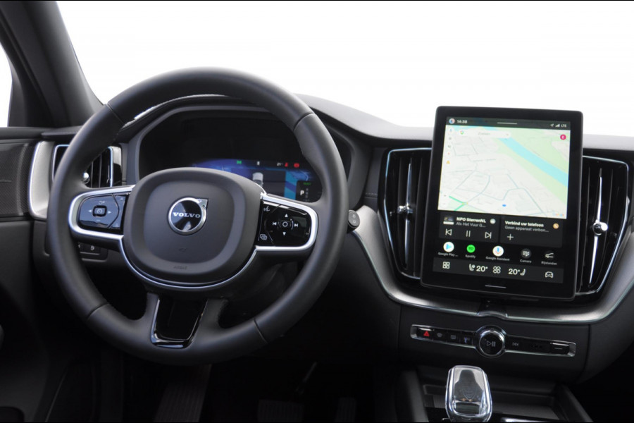 Volvo XC60 T8 455PK Automaat hybrid AWD Ultra Black Edition Luchtvering/ Semi-elektrisch inklapbare trekhaak/ Stoelverwarming voor en achter/ Stuurverwarming/ Harman Kardon Audio/