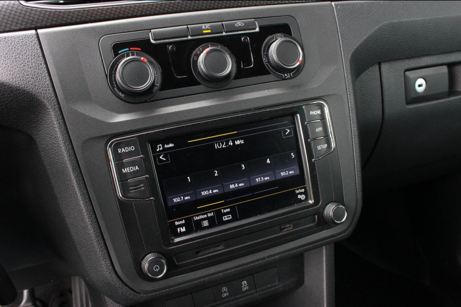 Volkswagen Caddy 2.0 TDI 185PK JB- EDITION / FULL BLACK / SCHROEFSET / LEDEREN BEKLEDING / NIEUWSTAAT / ELEK- PAKKET / MAXTON PACK