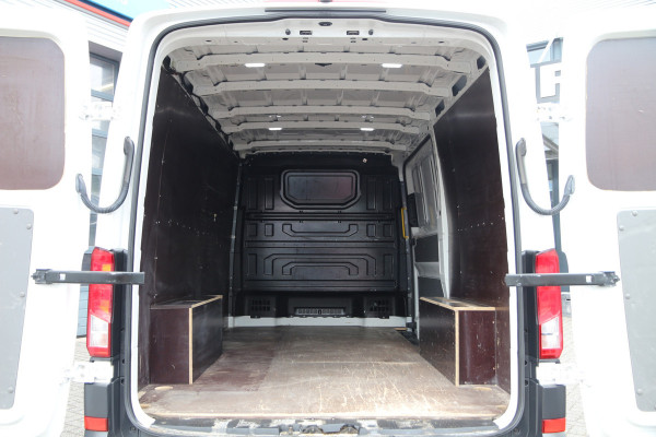 Volkswagen Crafter 2.0 TDI 177 | Aut. | L3H2 | 3T trekgewicht | Cruise | Airco..
