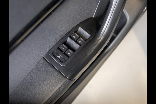Seat Ateca 1.5 TSI FR Business Intense / 150pk / Trekhaak / Achteruitrij camera / Beats / Stoelverwarming /
