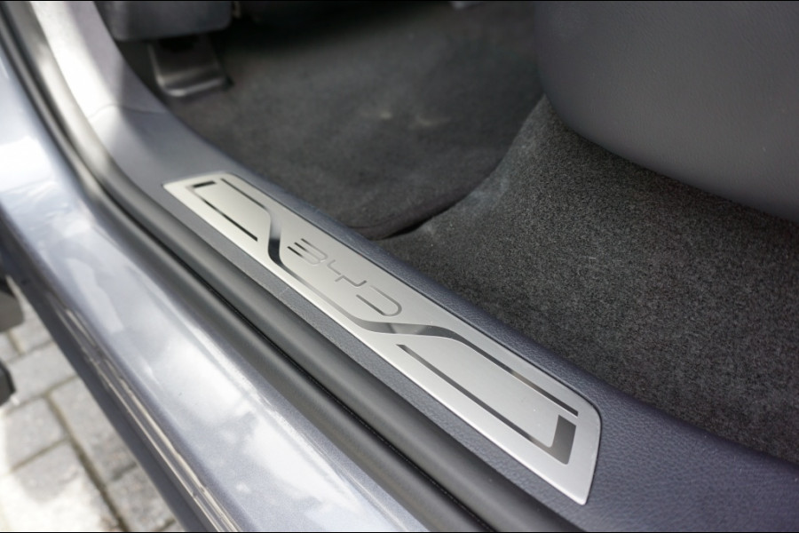 BYD SEAL U 1.5 Turbo DM-i AWD Design 323 pk | 1.300 TREKGEWICHT | BOMVOL