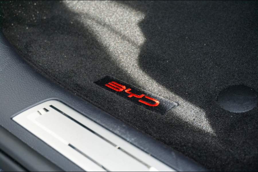BYD SEAL U 1.5 Turbo DM-i AWD Design 323 pk | 1.300 TREKGEWICHT | BOMVOL