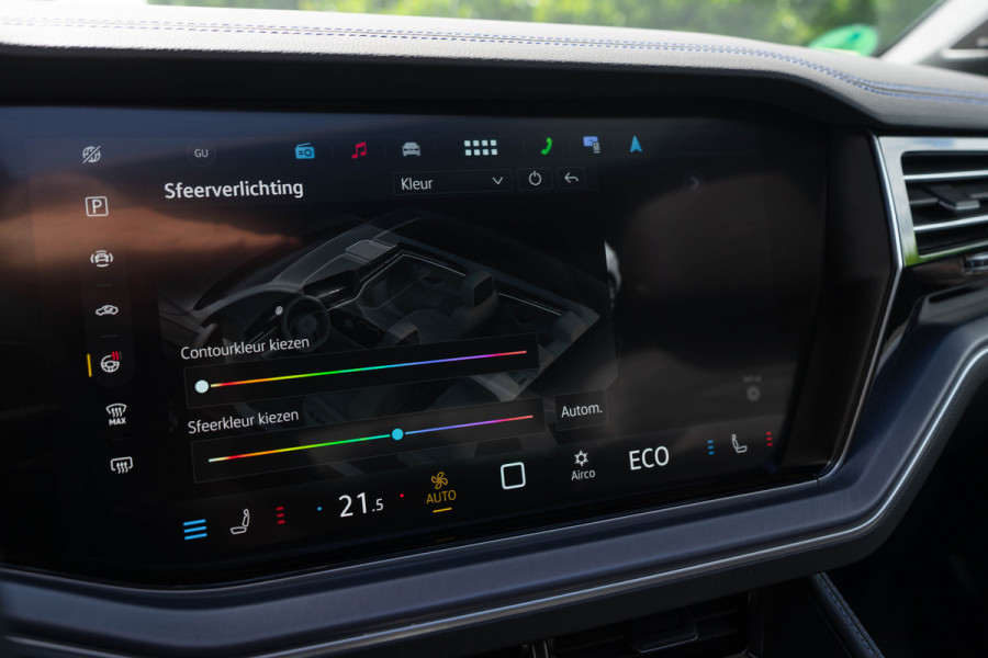 Volkswagen Touareg 3.0 TSI 4MOTION R / Puglia/ Standkachel/ Luchtvering/ Virtual Cockpit/ Panoramadak/ 340 kW (463PK)