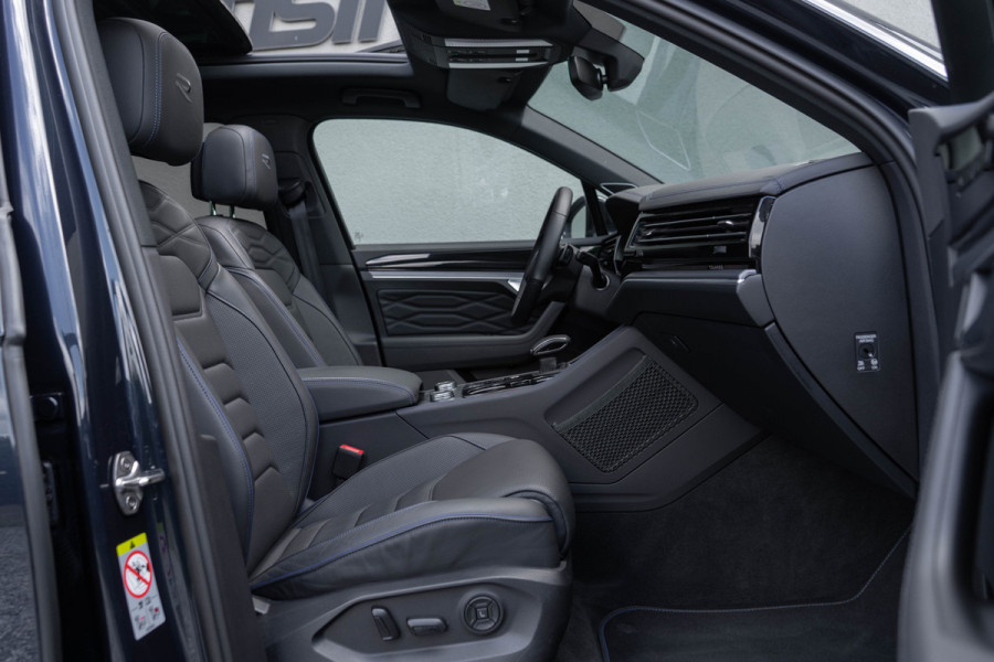Volkswagen Touareg 3.0 TSI 4MOTION R / Puglia/ Standkachel/ Luchtvering/ Virtual Cockpit/ Panoramadak/ 340 kW (463PK)