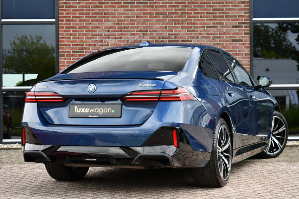 BMW 5 Serie 550e xDrive M-Sport Pro B&W Trekh Prof-onderstel 20inch
