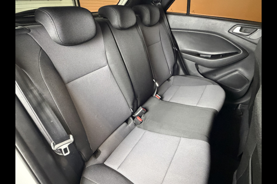 Hyundai i20 1.0 T-GDI Comfort automaat | trekhaak | navi cruise | camera | dealer onderhouden