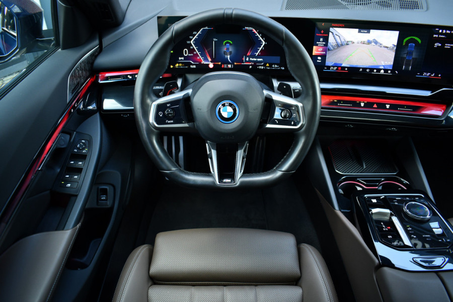 BMW 5 Serie 550e xDrive M-Sport Pro B&W Trekh Prof-onderstel 20inch