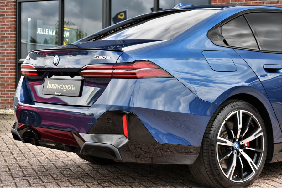 BMW 5 Serie 550e xDrive M-Sport Pro B&W Trekh Prof-onderstel 20inch