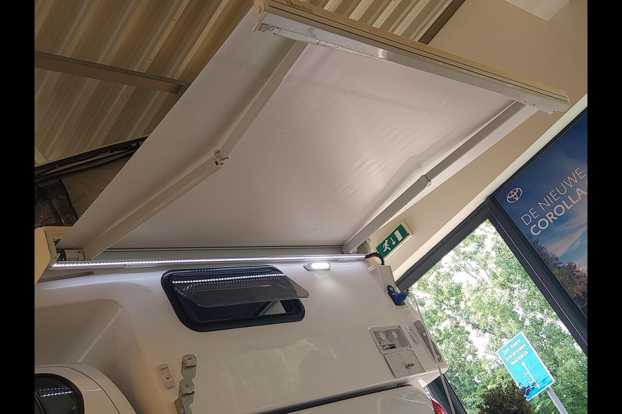Toyota Hilux Camper 2.4 D-4D Dubbele Cabine Cool Comfort (ex.BTW) UNIEK IN NEDERLAND!