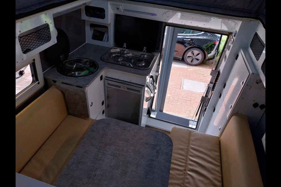 Toyota Hilux Camper 2.4 D-4D Dubbele Cabine Cool Comfort (ex.BTW) UNIEK IN NEDERLAND!