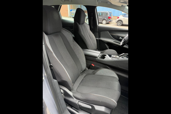 Peugeot 3008 1.2 PureTech Active Pack Business - Navigatie / Apple CarPlay I Airco I Camera & PDC I LED I Dealer onderhouden