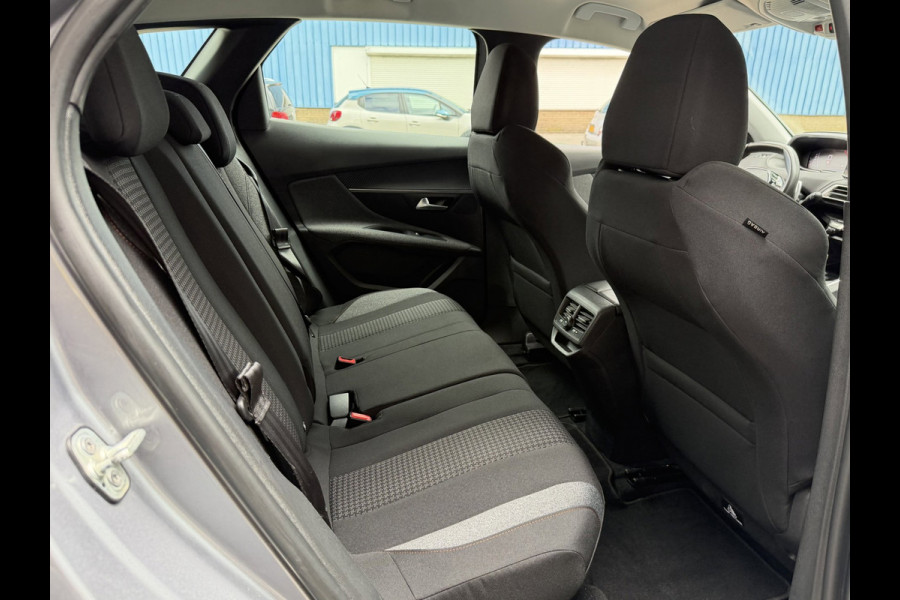 Peugeot 3008 1.2 PureTech Active Pack Business - Navigatie / Apple CarPlay I Airco I Camera & PDC I LED I Dealer onderhouden