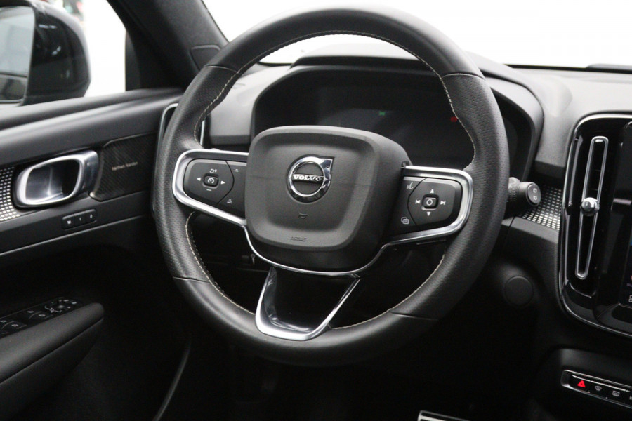 Volvo XC40 Recharge P8 AWD R-Design, SOH 92 %, Panoramadak, Leder, 4 x Stoelverwarming, H/K Sound, 360 Camera