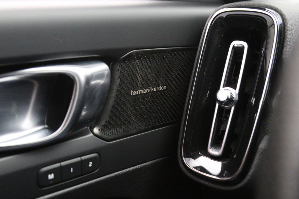 Volvo XC40 Recharge P8 AWD R-Design, SOH 92 %, Panoramadak, Leder, 4 x Stoelverwarming, H/K Sound, 360 Camera