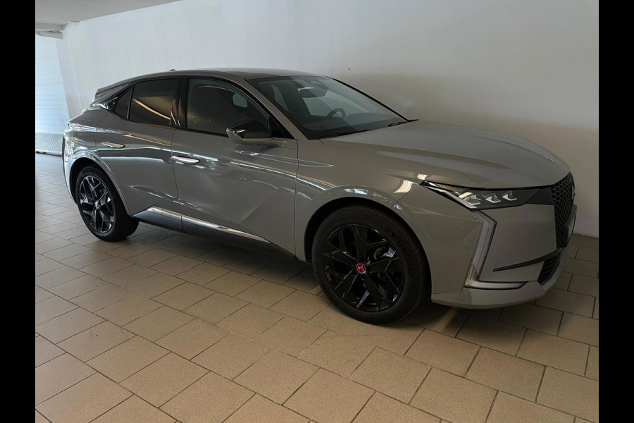DS DS 4 1.2 Performance Line+ 130PK AUTOMAAT AIRCO CLIMA NAVI CRUISE APPLE CARPLAY ALCANTARA ZWARTE VELGEN CAMERA PDC NIEUWSTAAT