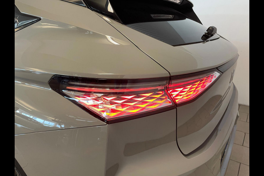 DS DS 4 1.2 Performance Line+ 130PK AUTOMAAT AIRCO CLIMA NAVI CRUISE APPLE CARPLAY ALCANTARA ZWARTE VELGEN CAMERA PDC NIEUWSTAAT
