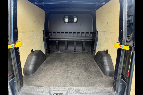 Ford Transit Custom GB 2.0 TDCi 170PK 340 L2H1 Limited | Navigatie, Parkeersensoren, Roofrails, Trekhaak, Dubbele Cabine, Dubbele schuifdeur