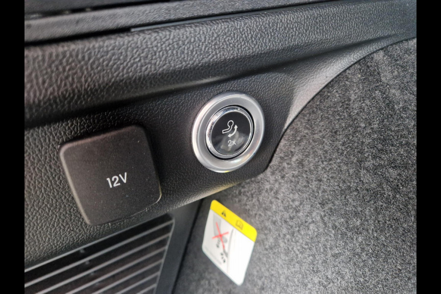 Ford Kuga 2.5 PHEV ST-Line X | Black Pack | 20 inch LMV Black met rode remklauwen | Elektrisch wegklapbare trekhaak | Winter Pack | Blind Spot System | Koplampen adaptief | Elektrische achterklep