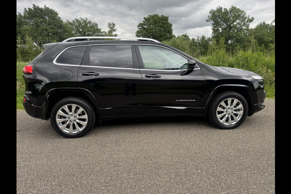 Jeep Cherokee 2.2 Overland Vol Opties!! Weinig Km !!