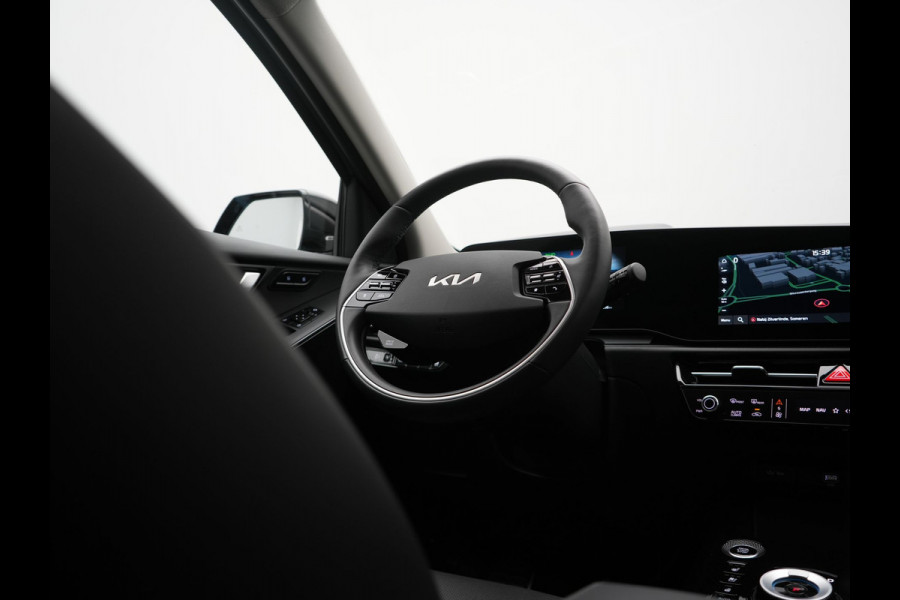 Kia Niro 1.6 GDi ExecutiveLine PHEV 182pk Dealer O.H. | Panodak | Adaptive Cruise | Head Up | Camera | Harman / Kardon | Lederen Sportstoelen Ventilatie & Memory | Blis | Keyless | Stuur Verwarmd | Apple Carplay | Sfeerverlichting | Navigatie |  Plug In Hybrid |