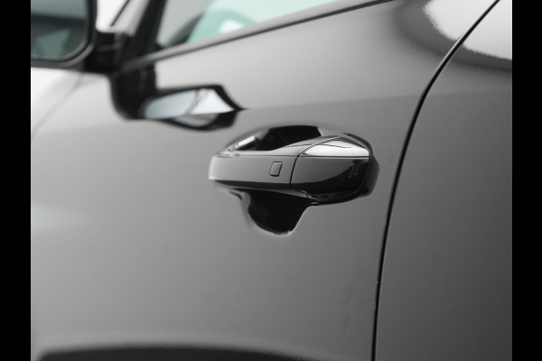 Kia Niro 1.6 GDi ExecutiveLine PHEV 182pk Dealer O.H. | Panodak | Adaptive Cruise | Head Up | Camera | Harman / Kardon | Lederen Sportstoelen Ventilatie & Memory | Blis | Keyless | Stuur Verwarmd | Apple Carplay | Sfeerverlichting | Navigatie |  Plug In Hybrid |